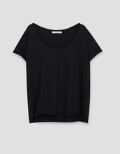 Load image into Gallery viewer, Basic T-shirt with piped seams